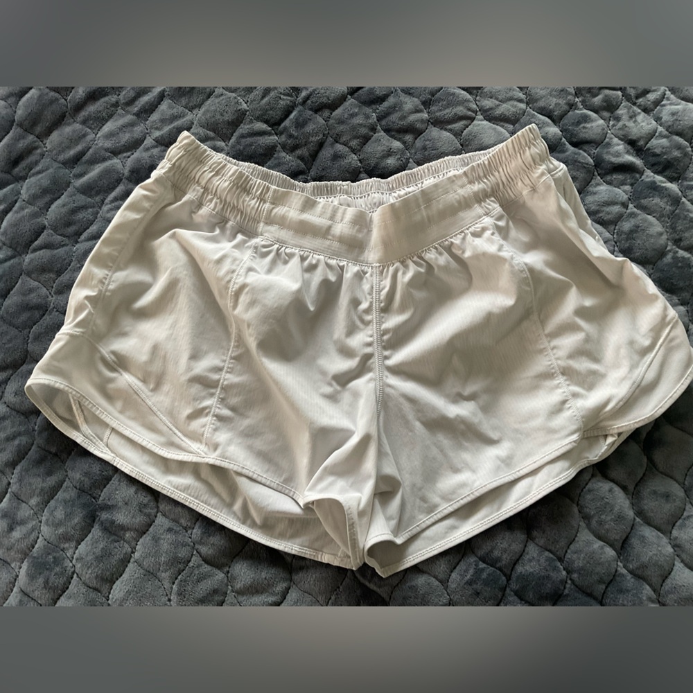 Lulumelon hotty hot short LR size 8